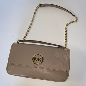 MICHAEL KORS FULTON SHOULDER FLAP LEATHER BAG
